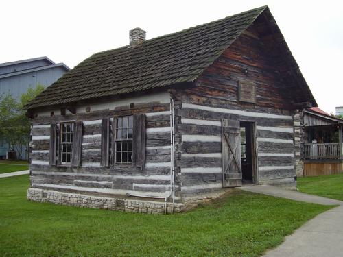 Daily photo - Old Log Cabin