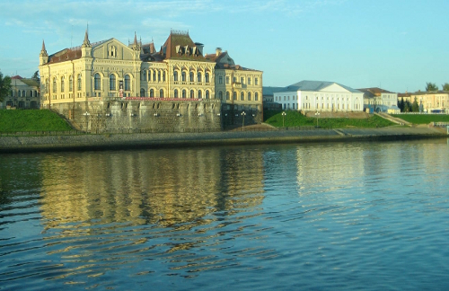 Daily photo - Building on a canal